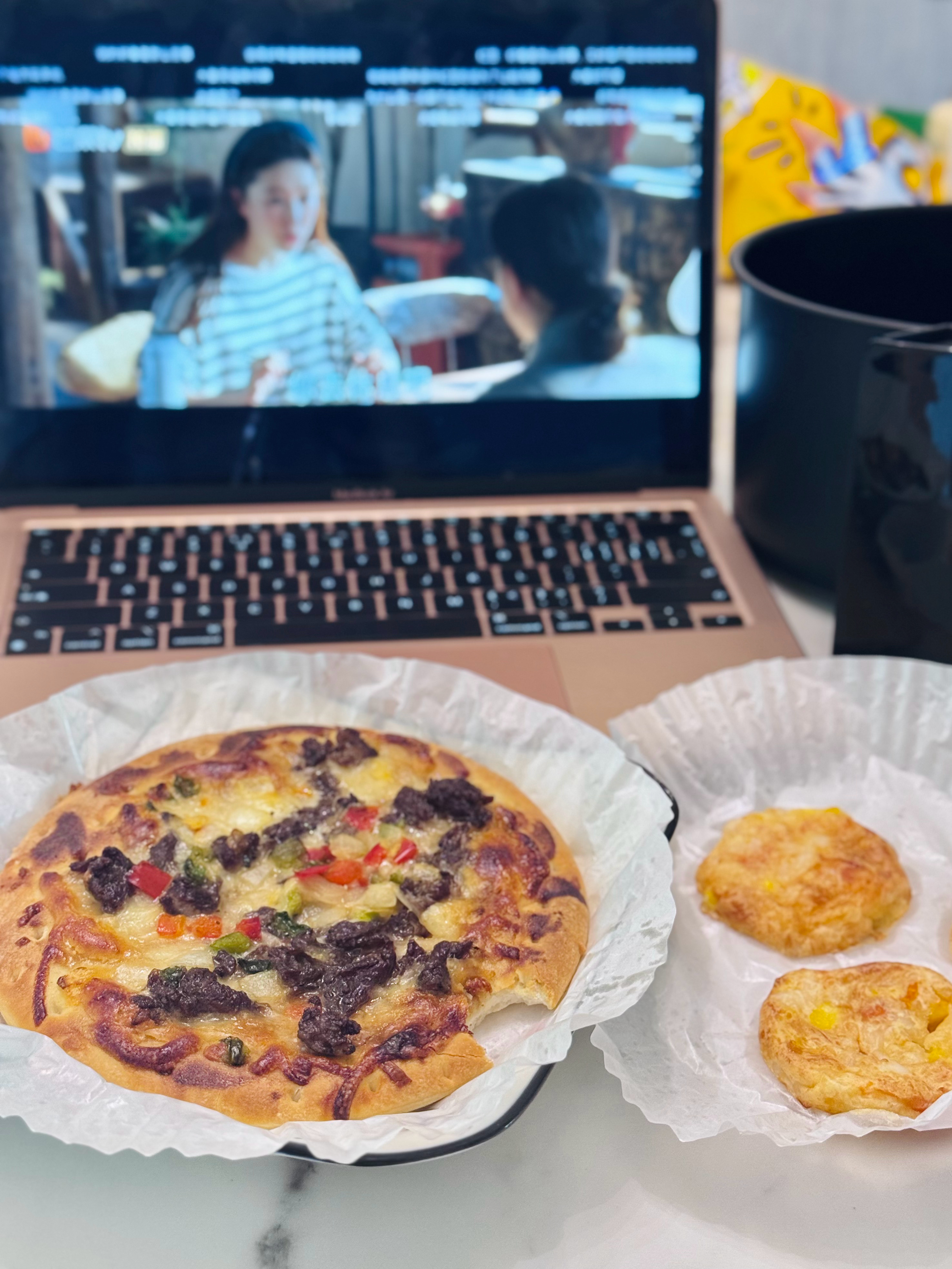 难得早起我居然还给自己做了早饭！！一定要记录一下📝（看着剧跟许红豆一起吃早饭[