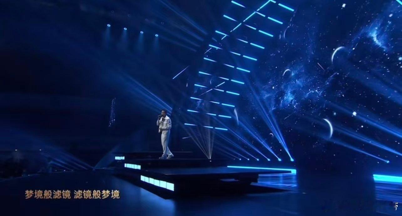 陶喆好像吃了CD 谁被陶喆的现场惊到！微博音乐盛典上他唱新专辑的《Moonchi