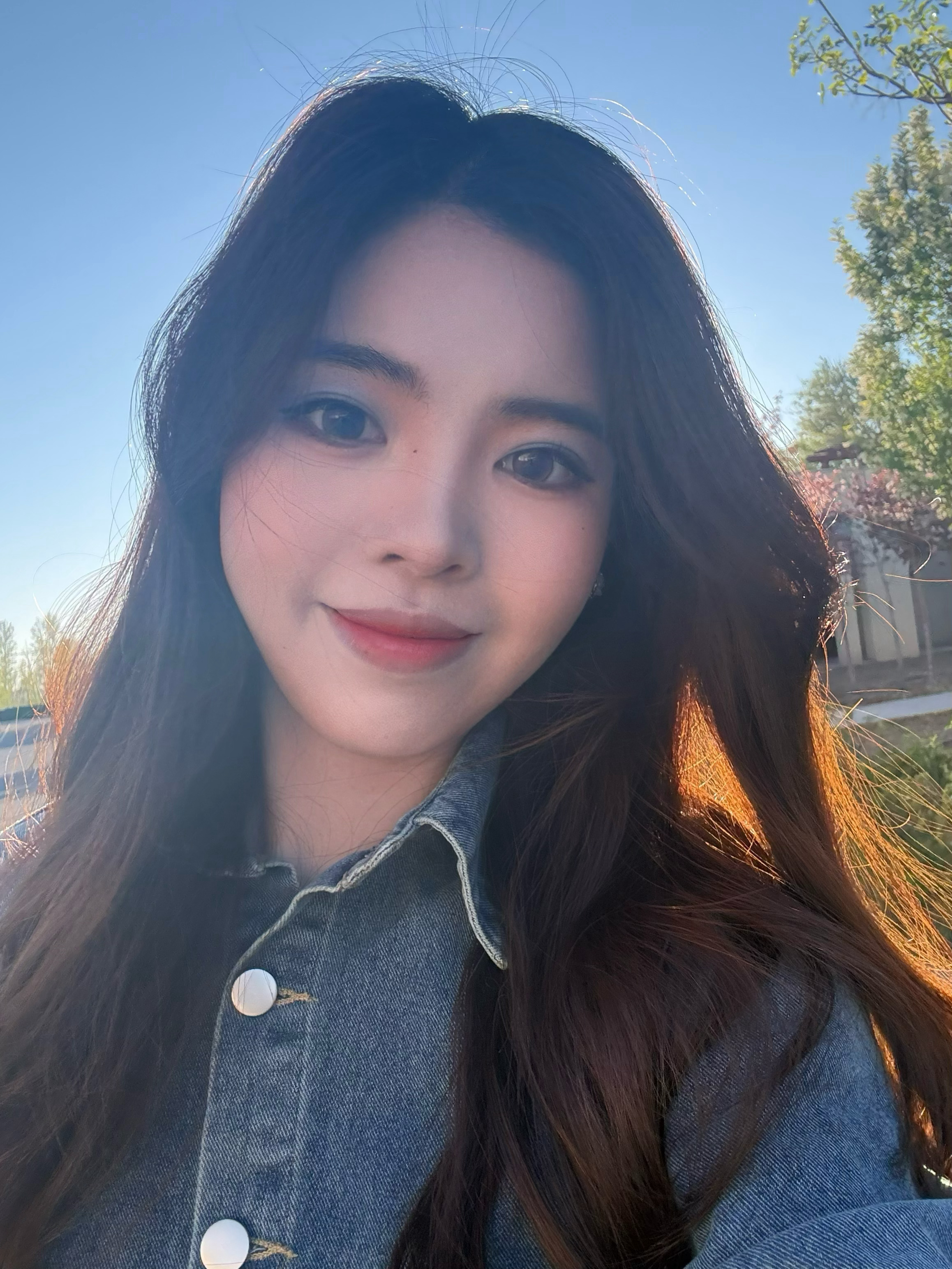 早啊 之前每次车展都跑断腿这次难得没去 在家里感觉好难受果然我是牛马命抹茶同学