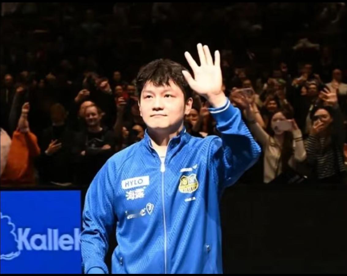 一觉醒来，

王励勤都沉默了。

前两天他刚刚喊话，希望樊振东能回来国乒打球，没