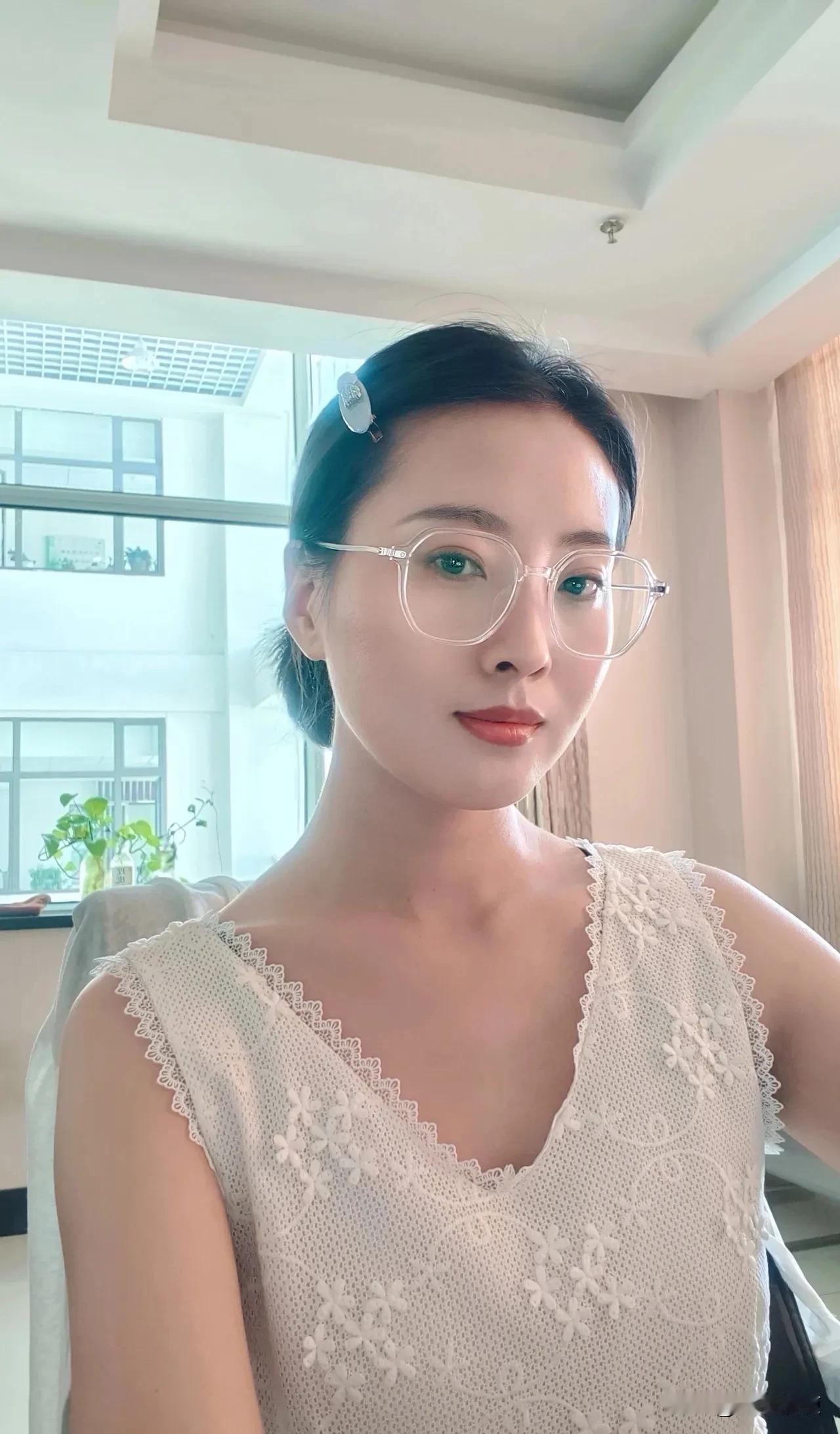 看看气质女神的穿着搭配吧