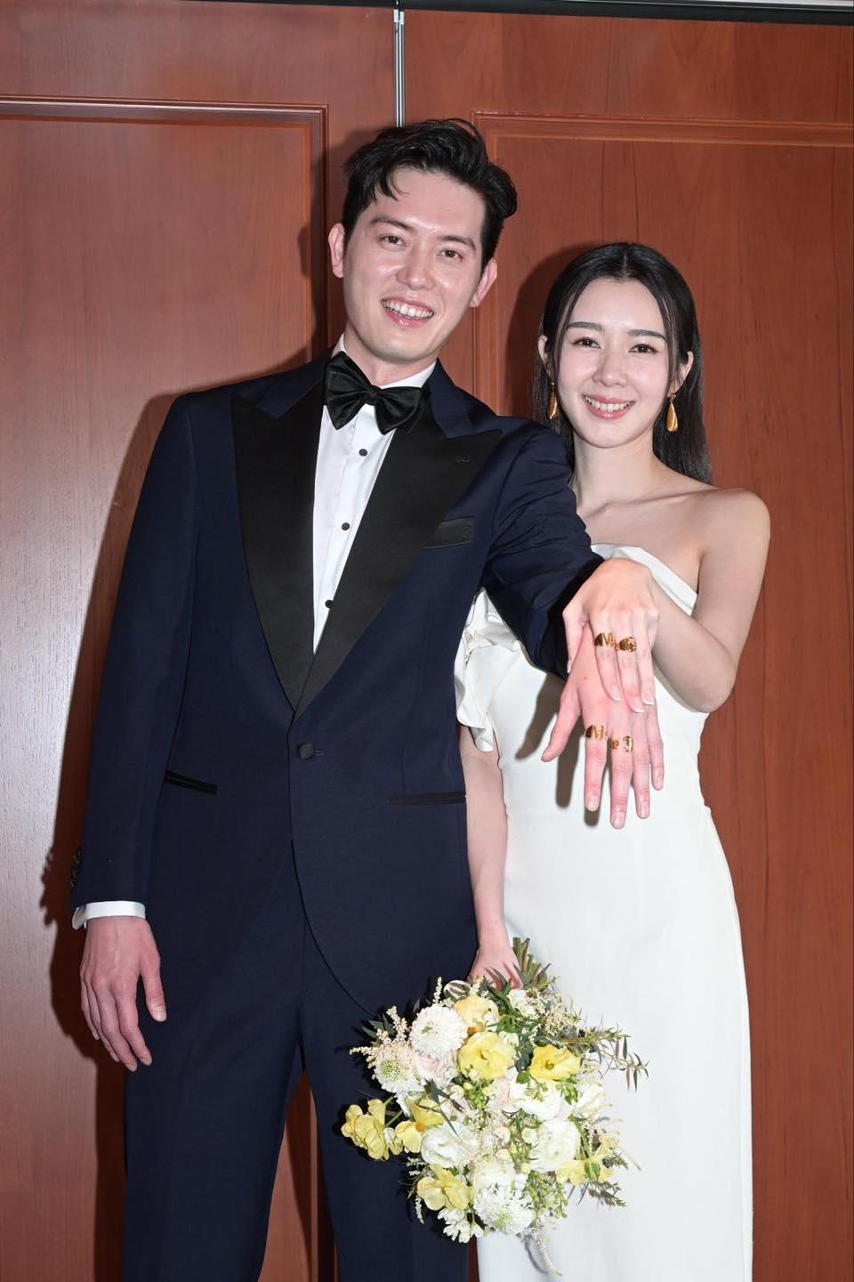 香港著名女星麦明诗今天举办婚礼，老公长得帅气，比前男友林作真的好太多，祝福这一对