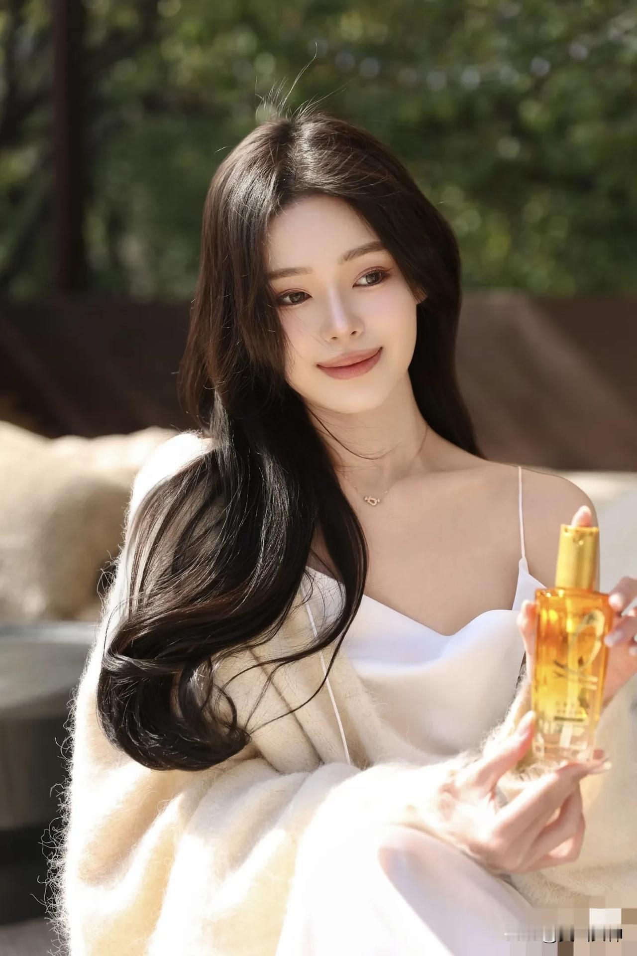 这才是真正的对联天花板！
一出手就惊艳全网，意境拉满，对仗绝了！
无数高手排队应