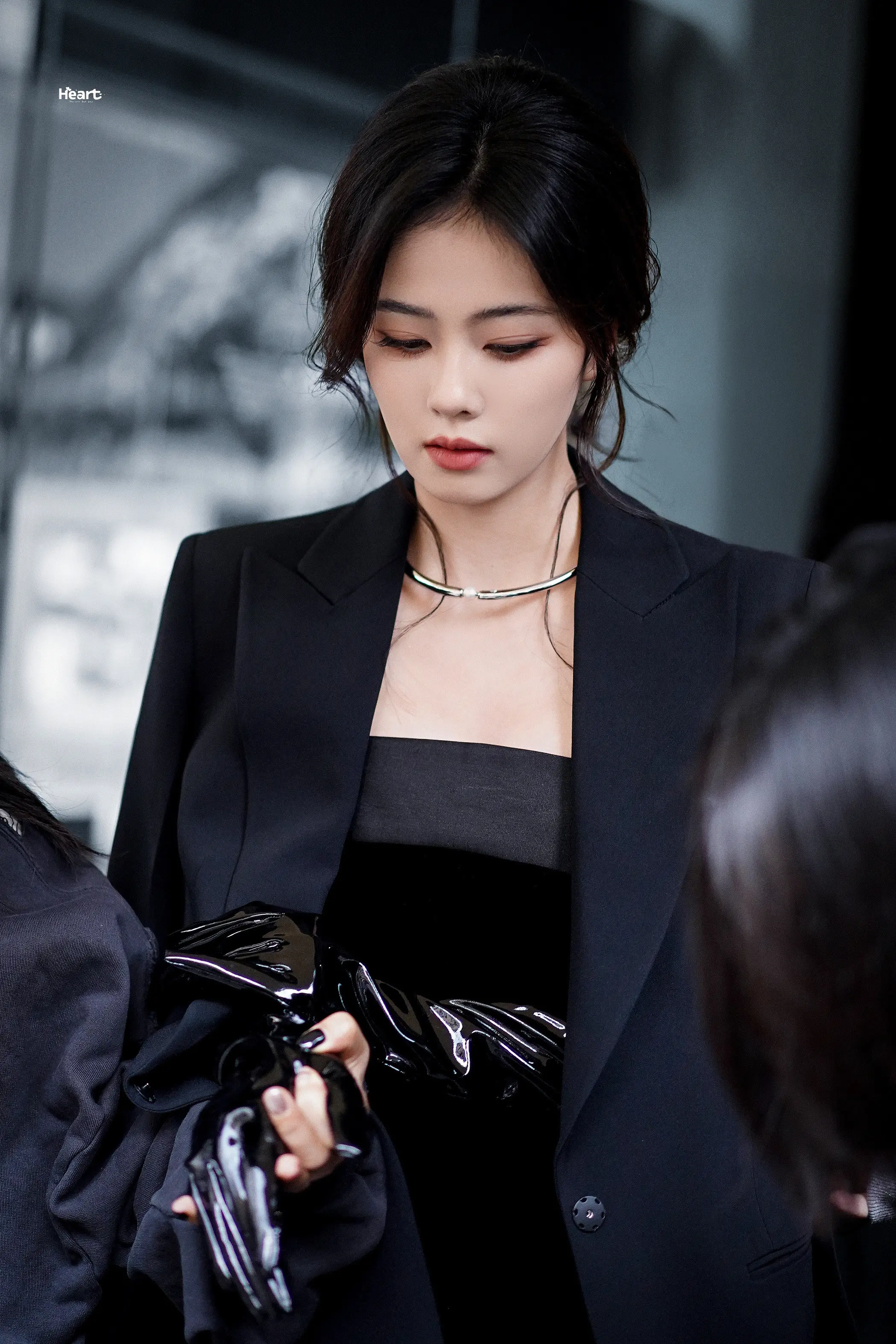 这下真的闪耀米兰了。