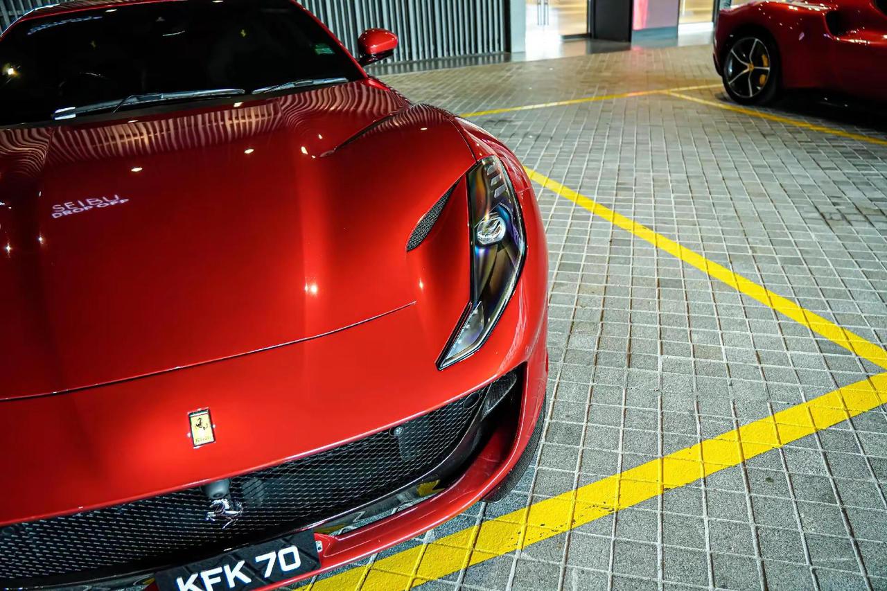 法拉利812 & 296 。法拉利 812 296