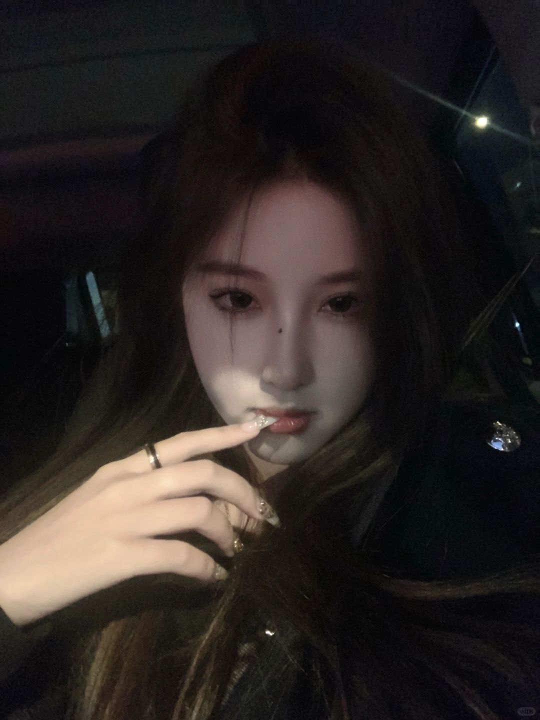 好喜欢在鼻梁点痣