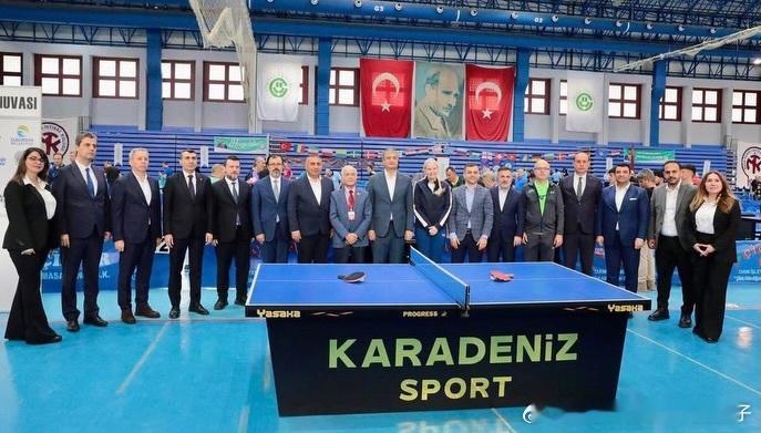 第13届国际阿达纳元老乒乓球锦标赛开幕，国际乒联主席佩特拉索林林参加开幕式📷 