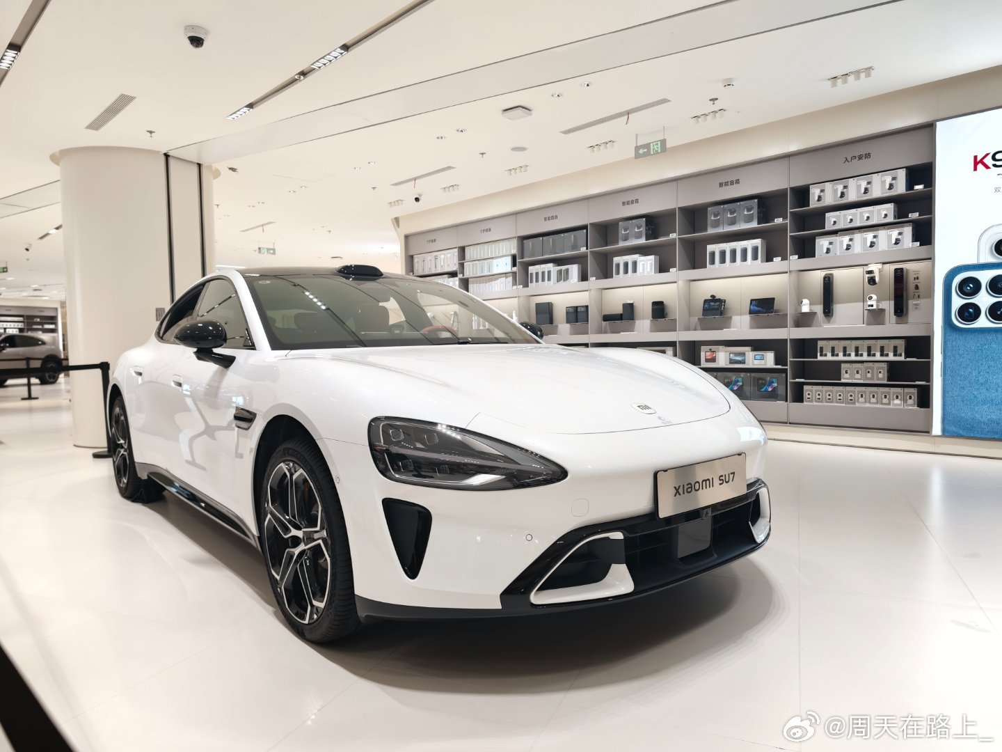 雷总刚刚在直播了宣布了小米全新SU7的锁单量:3万截止发布当天是3天左右这个成绩