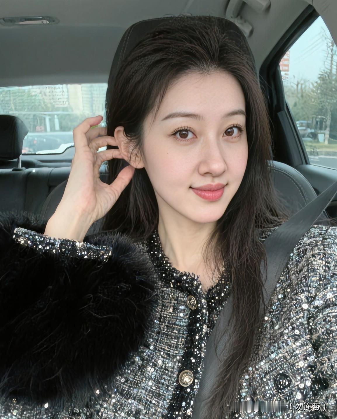 男人温柔起来，
能把你宠成孩子！
他会在你疲惫时递上热茶，
难过时默默陪伴，
生