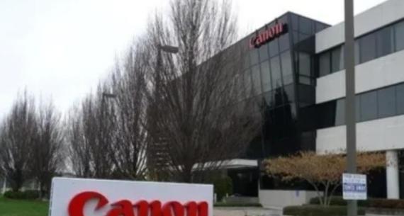 三星、东芝走了，把生产线搬去了越南。阿迪耐克也走了，将工厂搬到了越南，现在就连佳