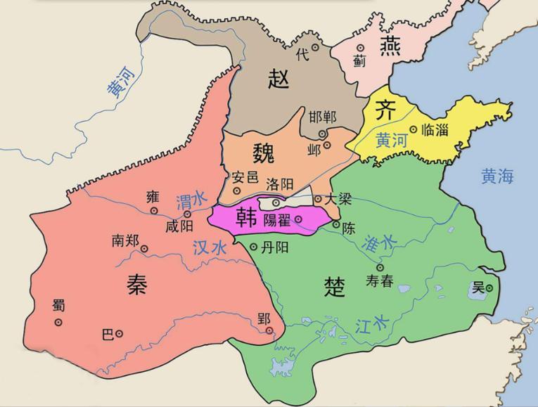 楚国从最初的一个小小的城邦，最初不被周王室承认的诸侯国，一路发展成庞然巨物，也是