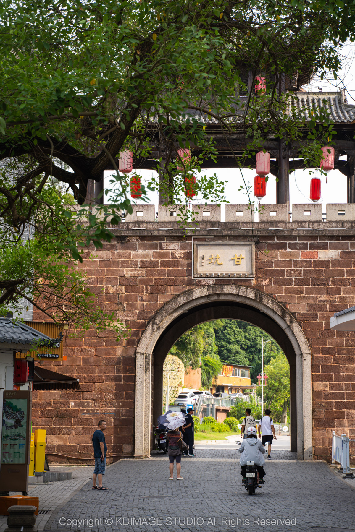 谁懂我的五一不想将就住以前总说深圳有什么好玩的？不过每次假期，深圳的游客数量总能