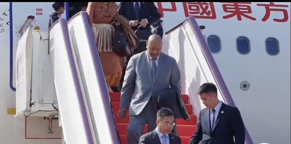 周末的福州迎来一位国王
       据报道，11月21日，汤加国王图普六世乘专