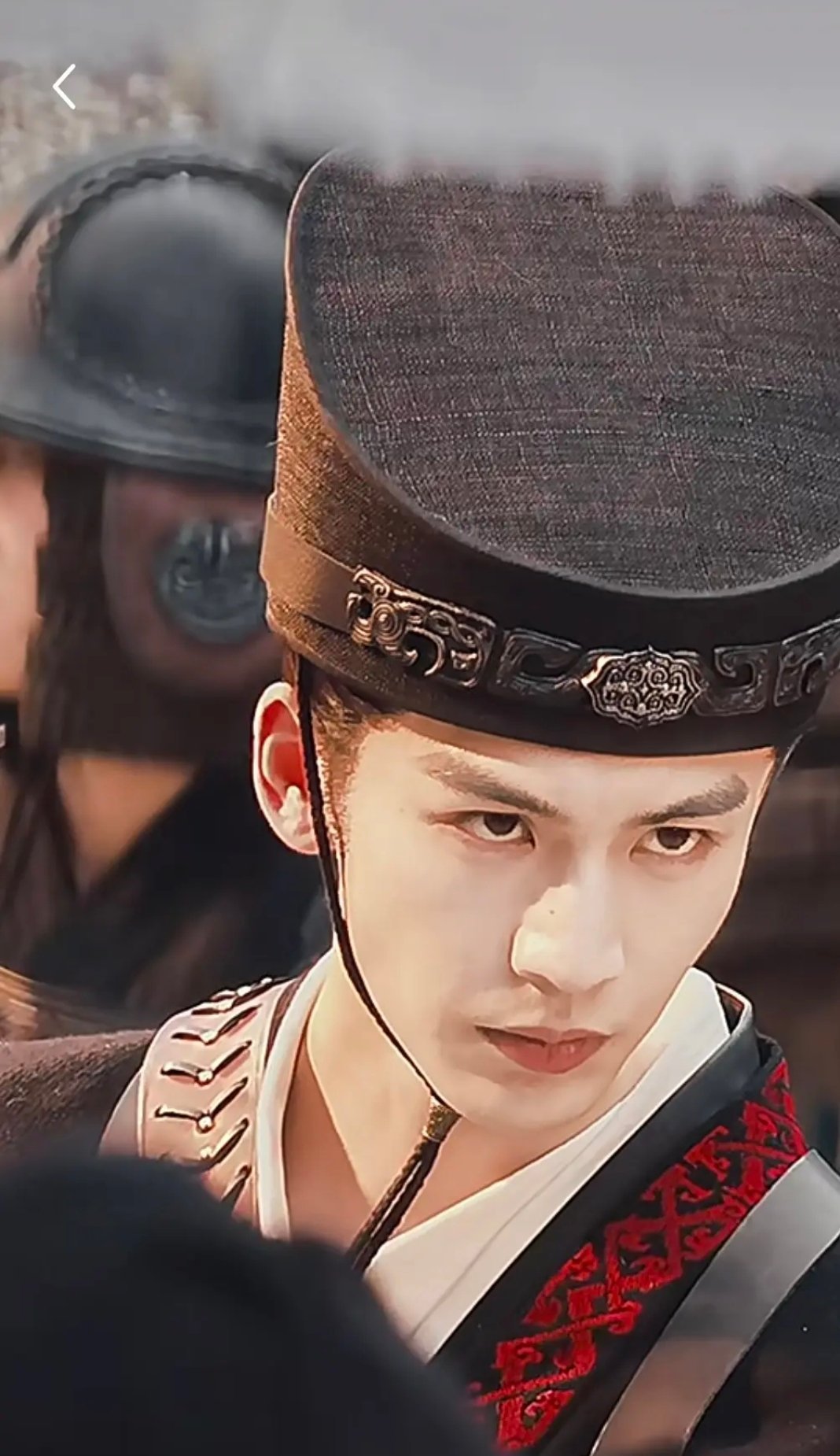 张凌赫这次演技真的肉眼可见进步，这段眼神戏直接戳到我了。 