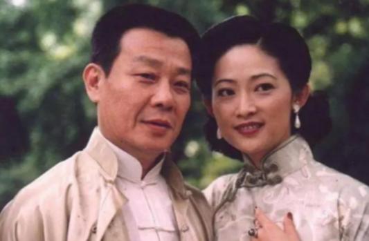 1996年，寇世勋把许黎丹带回家，对妻子表示，现在他离不开她，要么离婚，要么她们