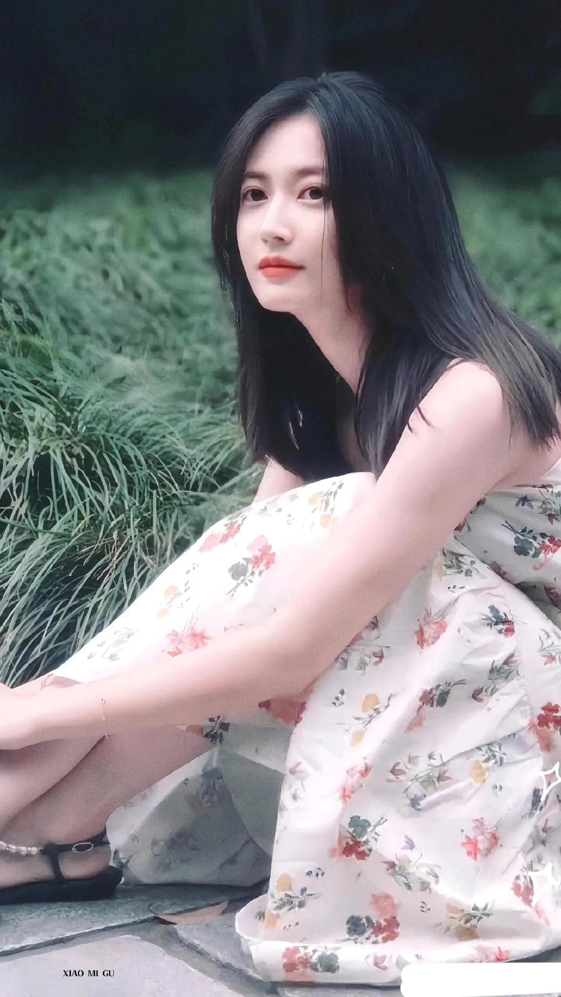陈钰琪真是气质型美女，清新脱俗，就像是从画中走出来的仙女一样，好美！