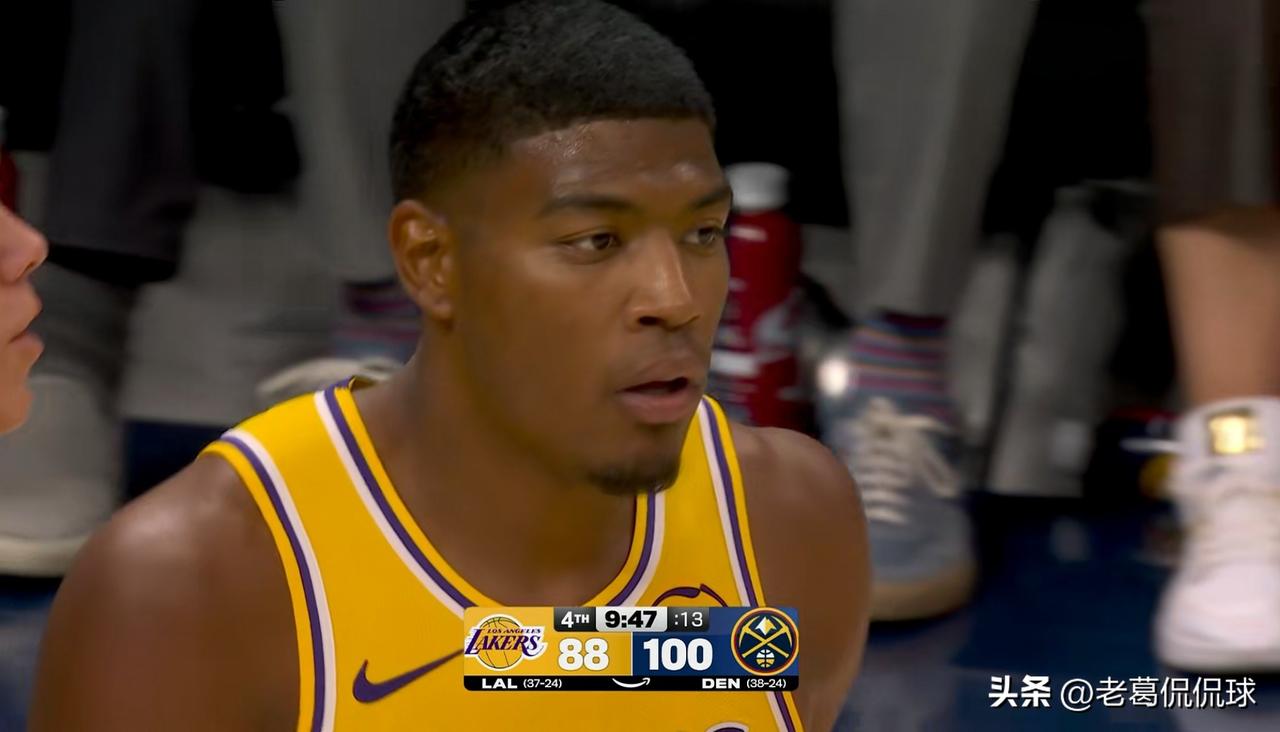 湖人大将八村塁终于争气了一回！虽然今天湖人在客场以113：120不敌掘金，但是八