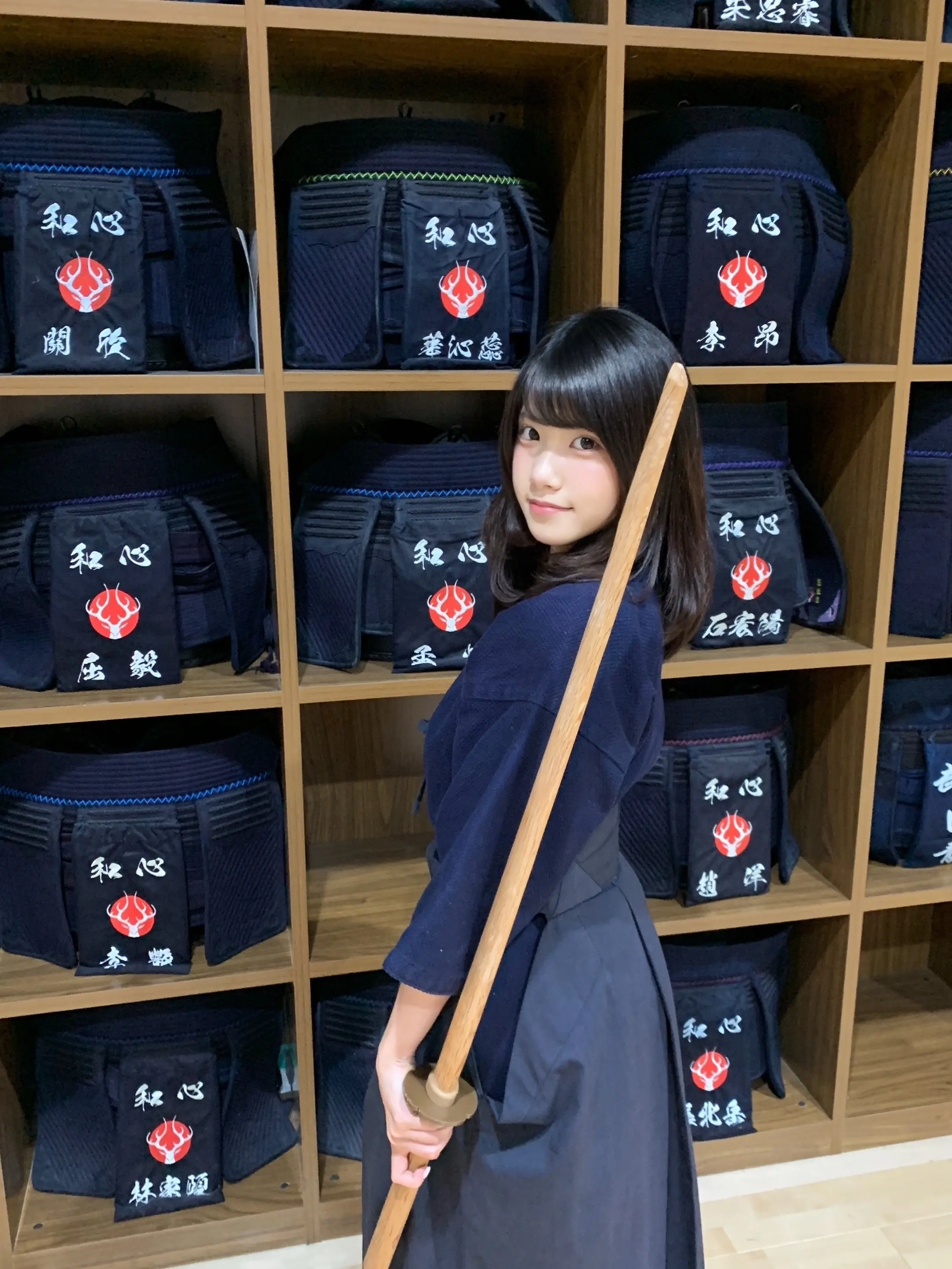 幸福者退让 舒服者耍起