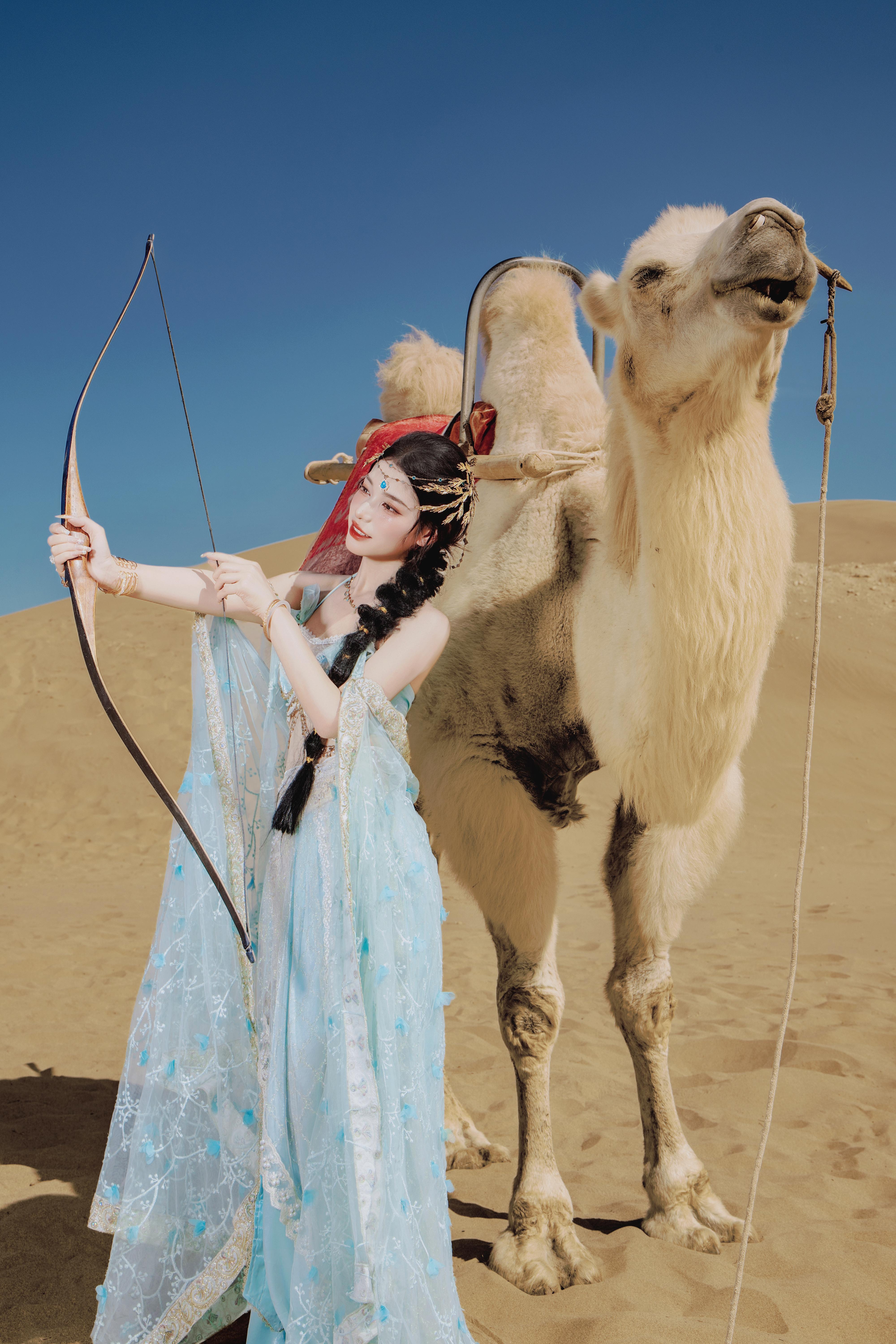 敦煌拍照三件套：沙漠、骆驼、西域公主 ❗。