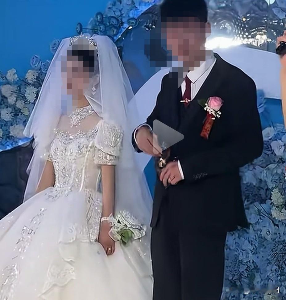 我虽然不吃槟榔，也不知道吃槟榔究竟会让人有多上瘾，但一看到这哥们就知道槟榔对人的