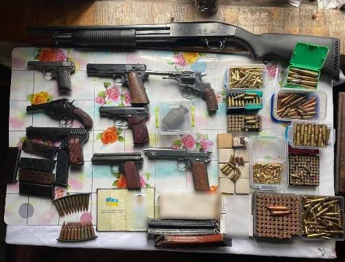 俄乌战争还是演变成了，21世纪的“第二次世界大战”，乌克兰安全部队现在是什么武器