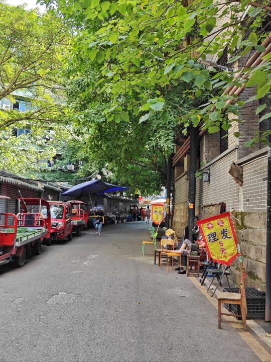 野水沟旁边的生活气息(citywalk352)