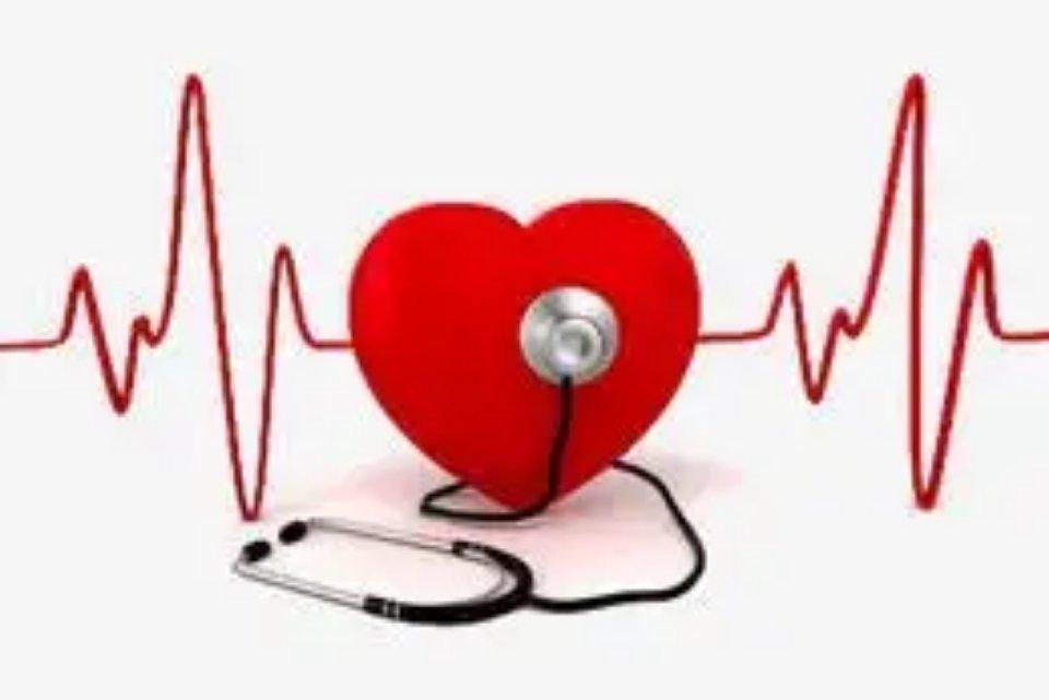 8点建议帮您疏通血管，真的很有用！第一点，降血压，把血压控制在130/80以内。