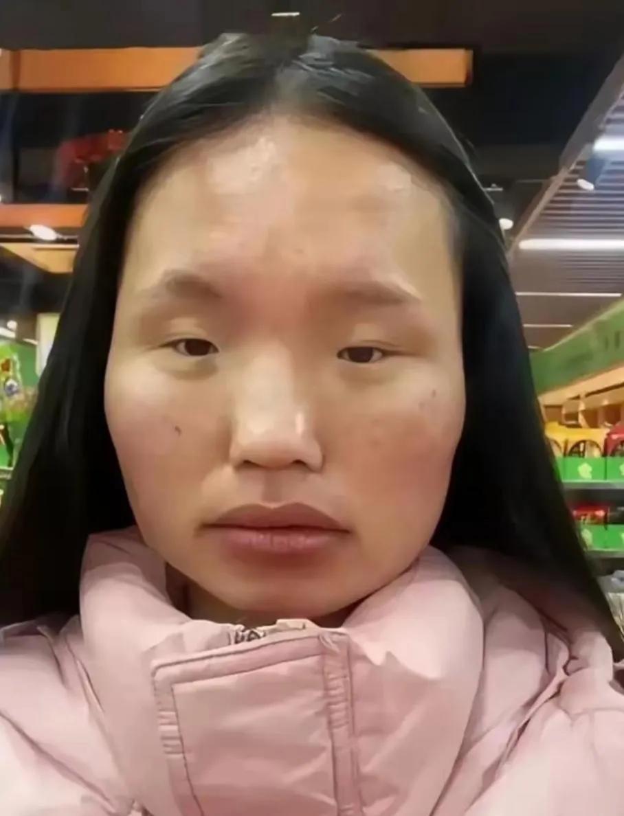 老婆丑不代表什么，
活好就行！
我老婆就是这样，好会拿人，做家务，做饭，教育孩子