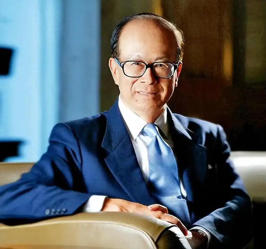 手握千亿现金砸向楼市，李嘉诚底牌曝光，背后却是新一轮收割？..
 
2026年3