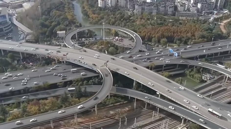 🔥福宜高速通车在即，建设卡点却仍难突破！城外段冲刺完工，城区段卡壳征地拆迁与管