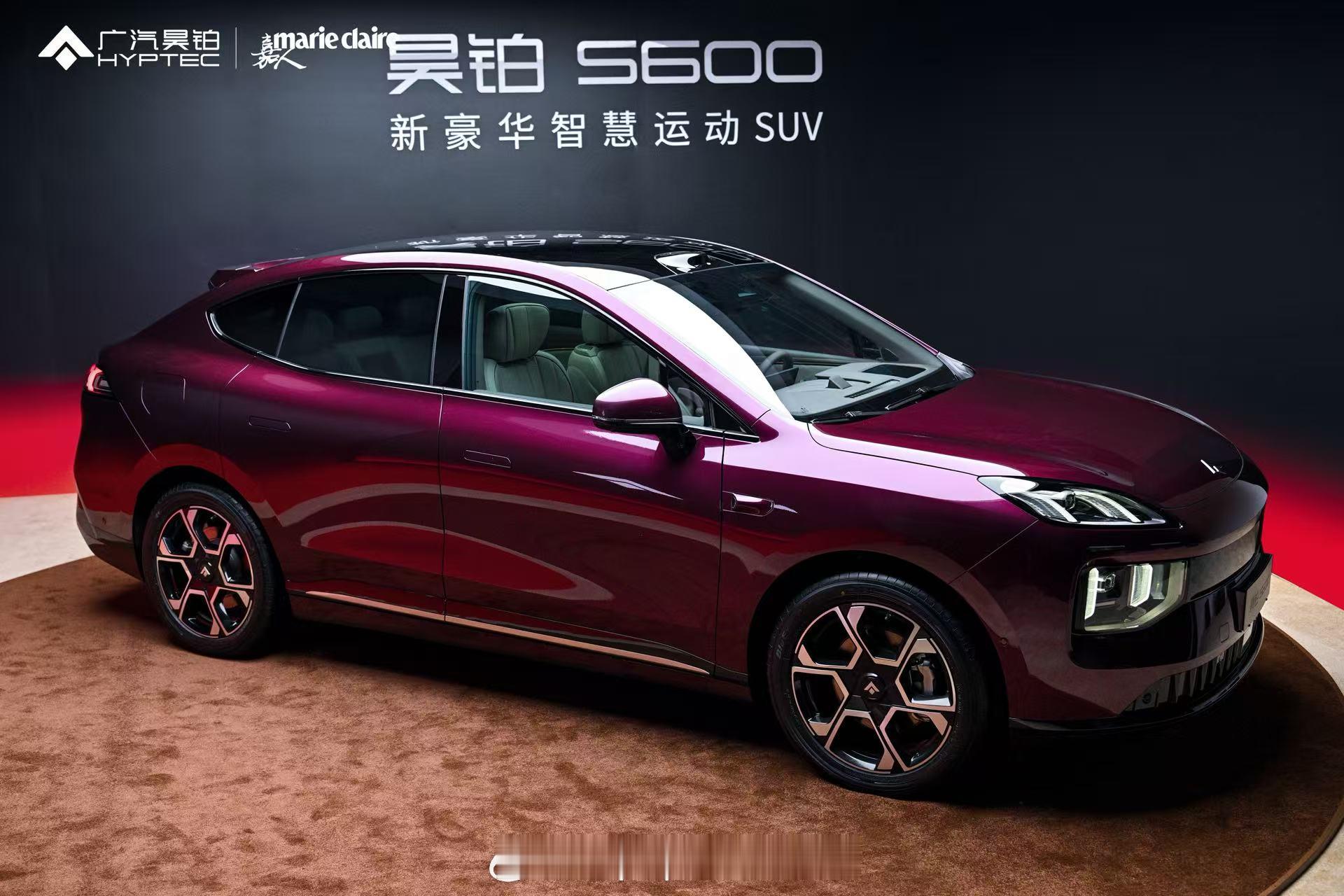 新豪华智慧运动SUV昊铂S600官方首图正式解锁。标准中大型SUV，车身尺寸定格