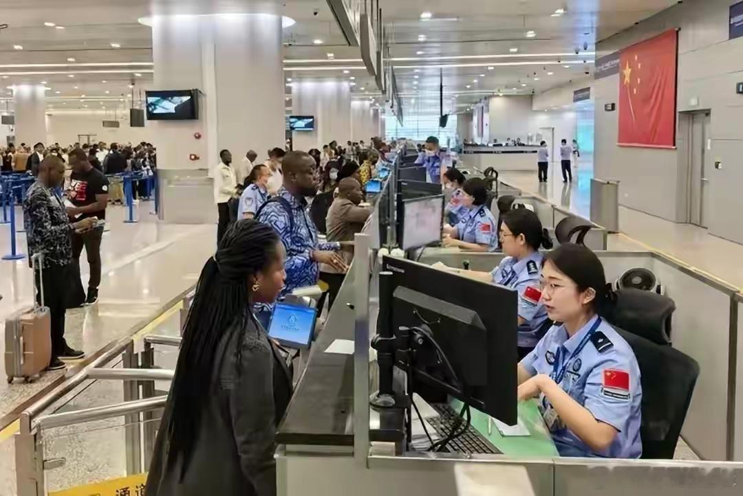 我国出入境新规即将施行日前，我国公布了《国务院关于出境入境管理的规定》，并明确将