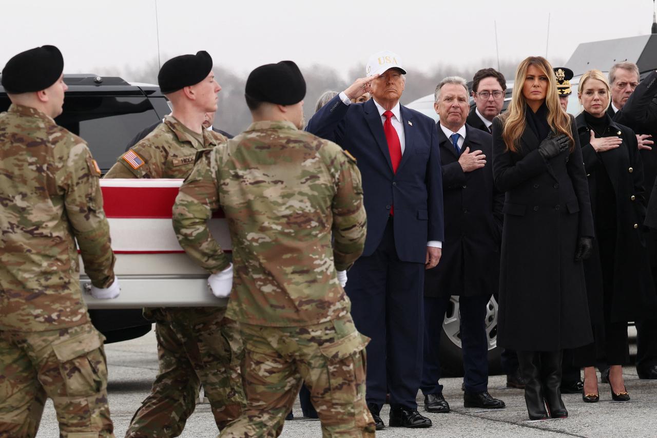 特朗普刚刚对媒体说，已经结束了8场战争，他即将结束第9场。
“大多数人都说胜负已