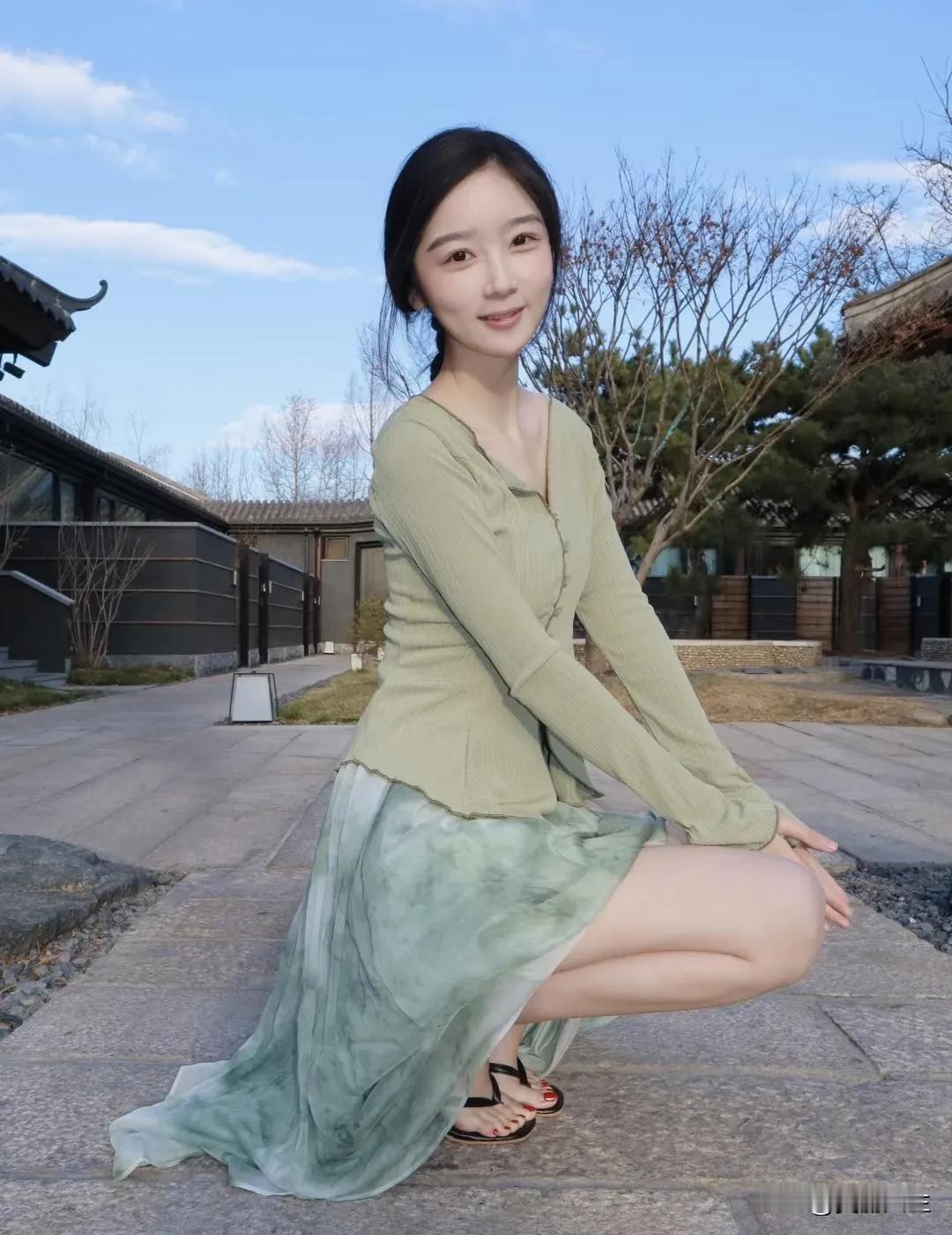 睡了个懒觉，逛了逛武义古城，喝了杯咖啡☕️
用自己的能力解决问题
用自己的认知离