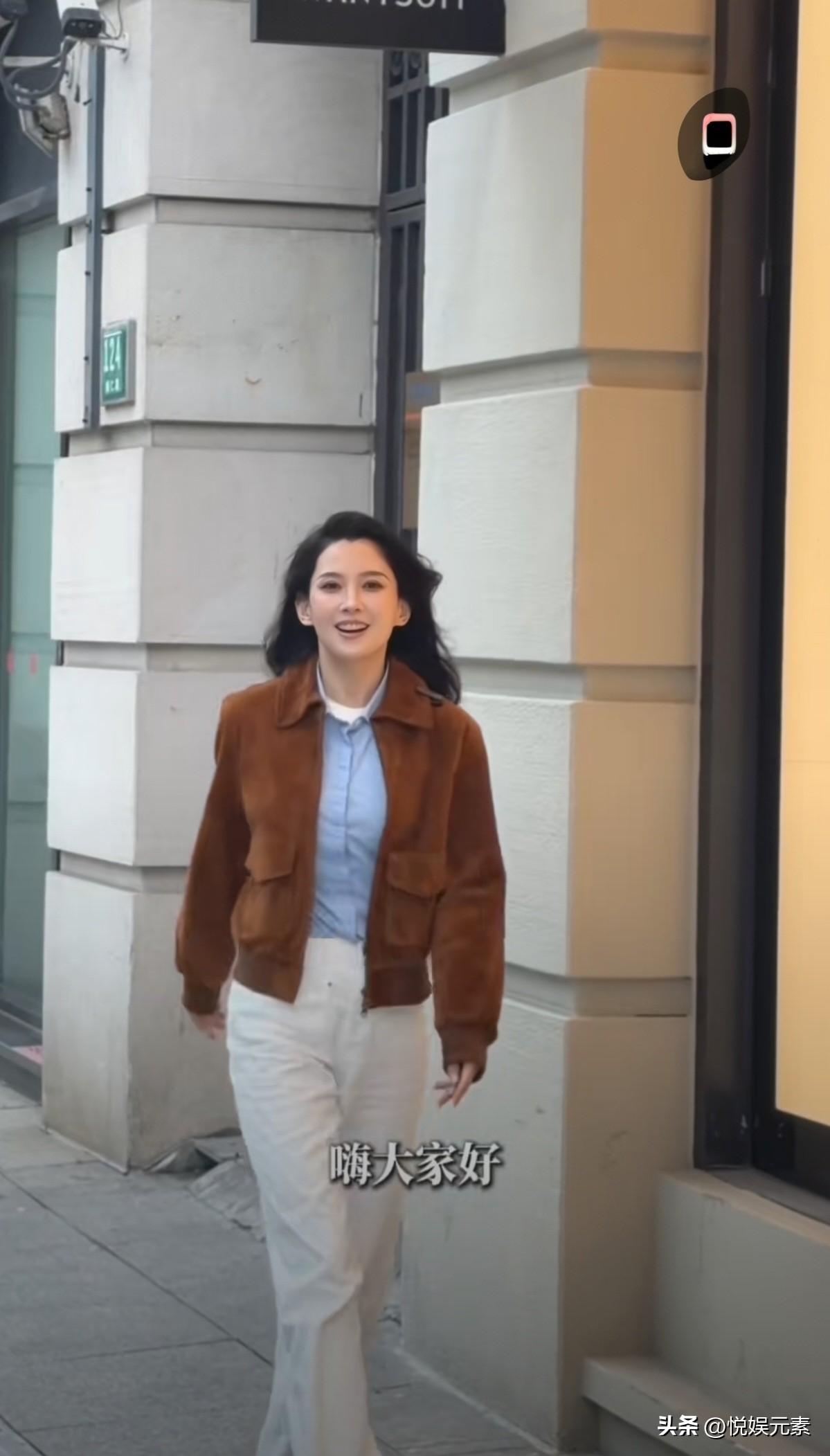 美貌与气质并存，同时又是很知性和温婉的一个人，森林北太漂亮了。

英雄难过美人关