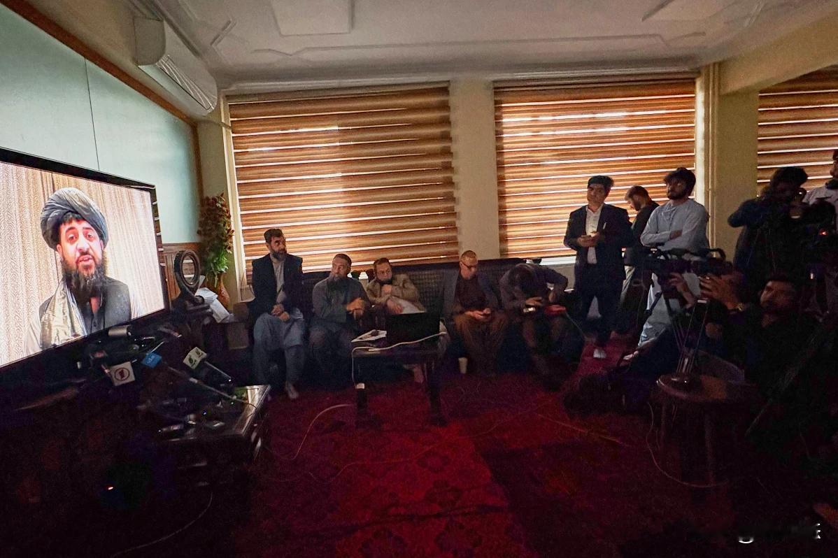 【快讯】巴基斯坦与阿富汗塔利班于伊斯坦布尔和谈破裂，边境停火岌岌可危
 
据多方