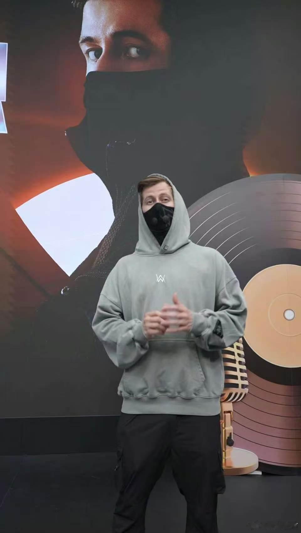 AlanWalker新歌首唱AlanWalker不愧是电音教父听完只想冲进现场狂