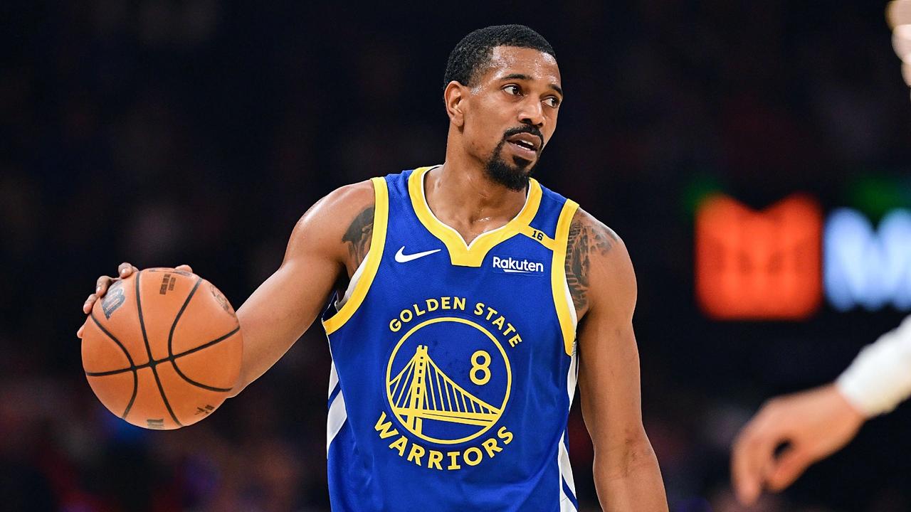 根据ESPN记者蒂姆·邦坦慕斯的报道，德安东尼·梅尔顿（膝盖）将在四周后接受复查