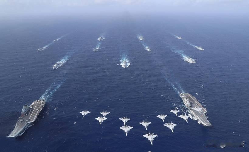 中国人民解放军山东舰与福建舰在某海域展开互降训练，又是一个全球首创！
  山东舰