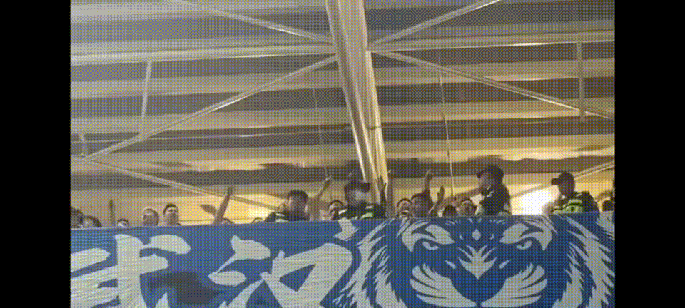中超争议～三镇球迷脑洞真大！！

昨晚的中超联赛天津津门虎主场4:0大胜武汉三镇