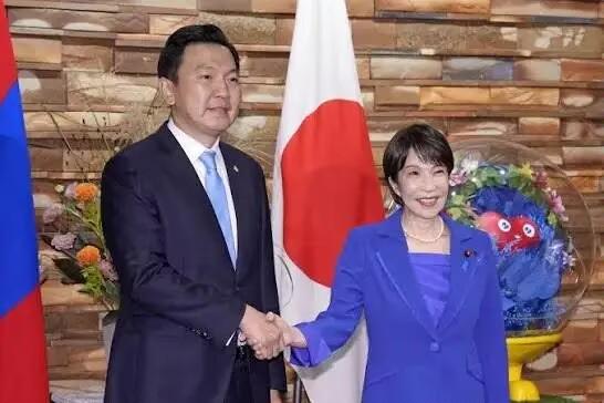 日本传来消息！

9月29日，日本首相高市早苗会见蒙古总理奥其尔勒，双方签了一份