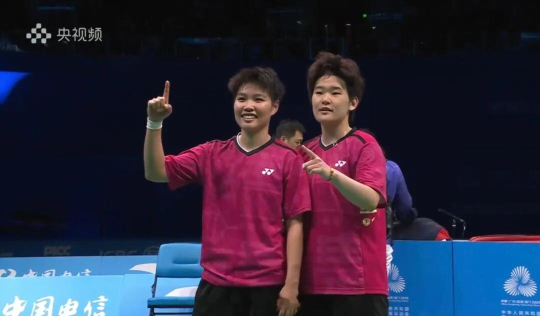 在竞技的赛场上，胜利的荣光往往只属于瞬间，而真正动人心魄的，是那穿越岁月、代代相