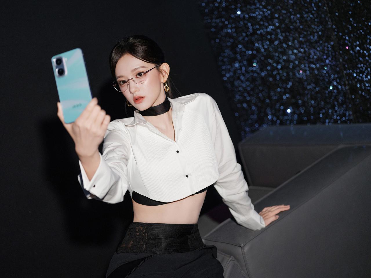 兄弟们，在男女情感互动的微妙场景中，以下这三句话，往往是女性在释放好感信号，你们