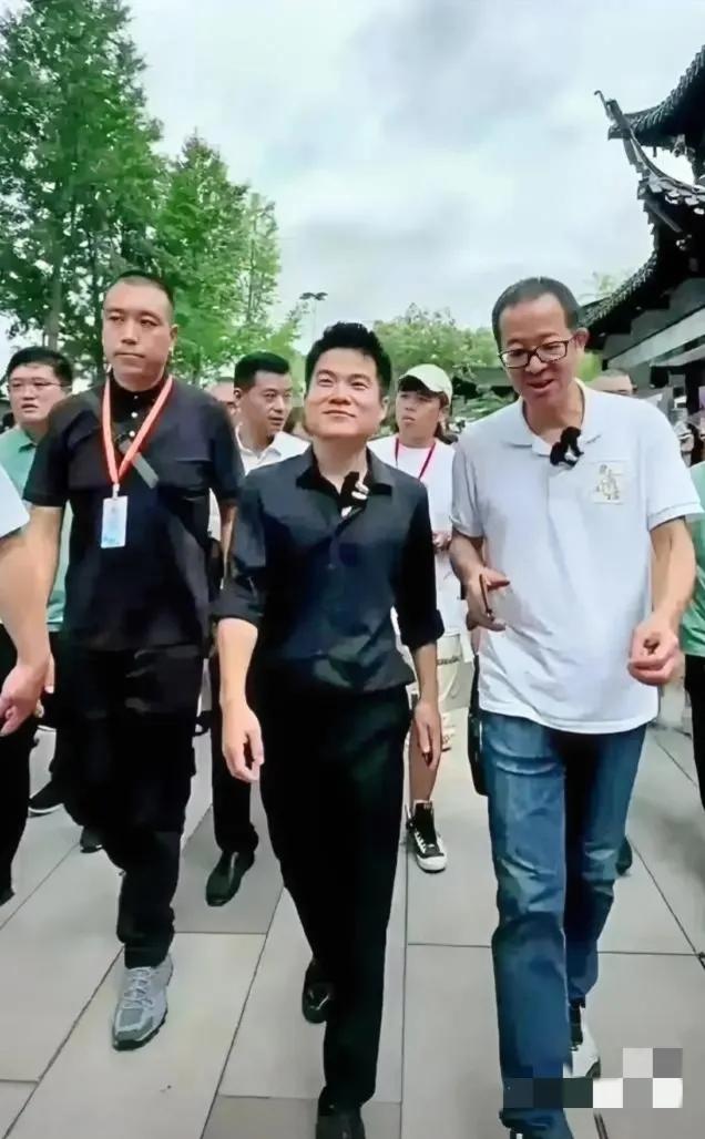 这是打工人的最高境界了吧！
老板看着像司机师傅。[呲牙]
这就是知识的力量！