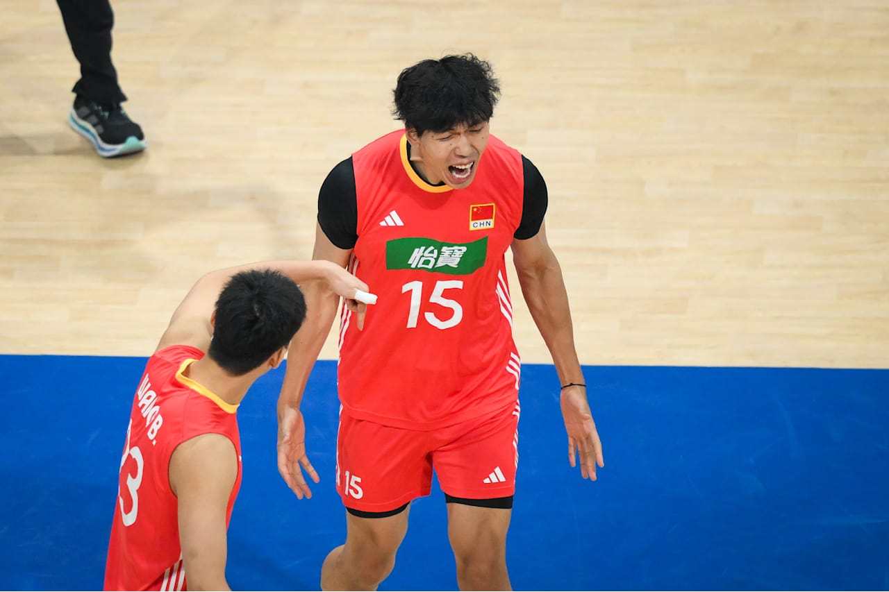 中国男排1比3负于巴西，略有遗憾，巴西队还是给了不少机会，二号位终于在最后打出来