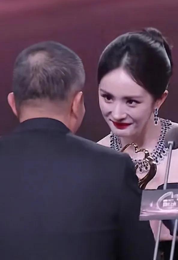 怎么都说杨幂没作品？这五部戏都是开创性的，至今没人超越。
三生三世十里桃花，
宫