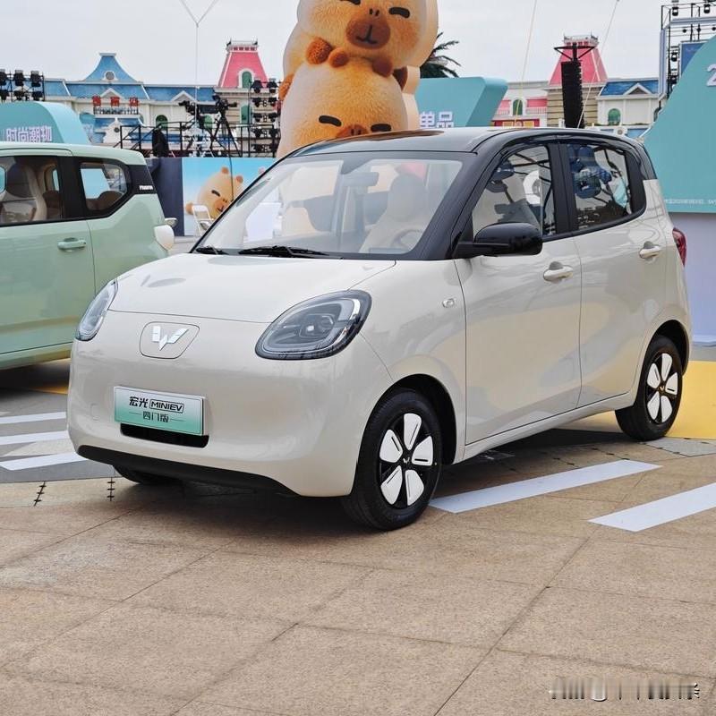 以前过年总宅家，今年有车就是不一样。雪地模式一开，乡间小路也稳得很，再也不担心打