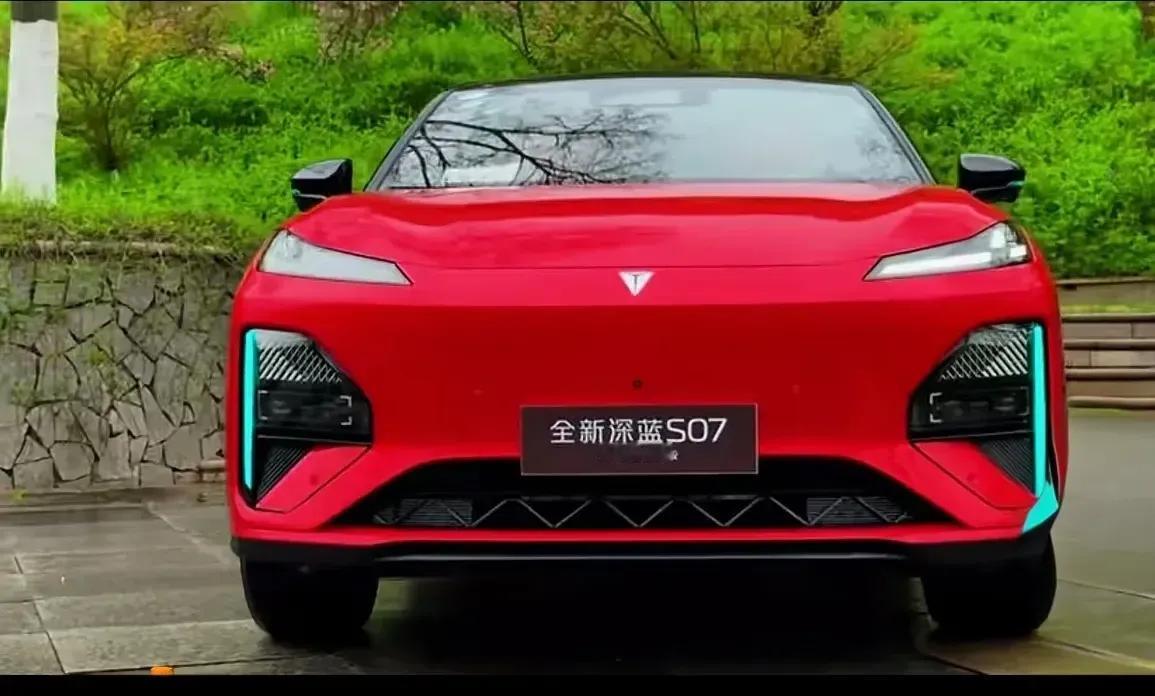 作为合作伙伴长安汽车会不会为余承东站台，毕竟“截图定罪”是行业竞争中的秘密手段！