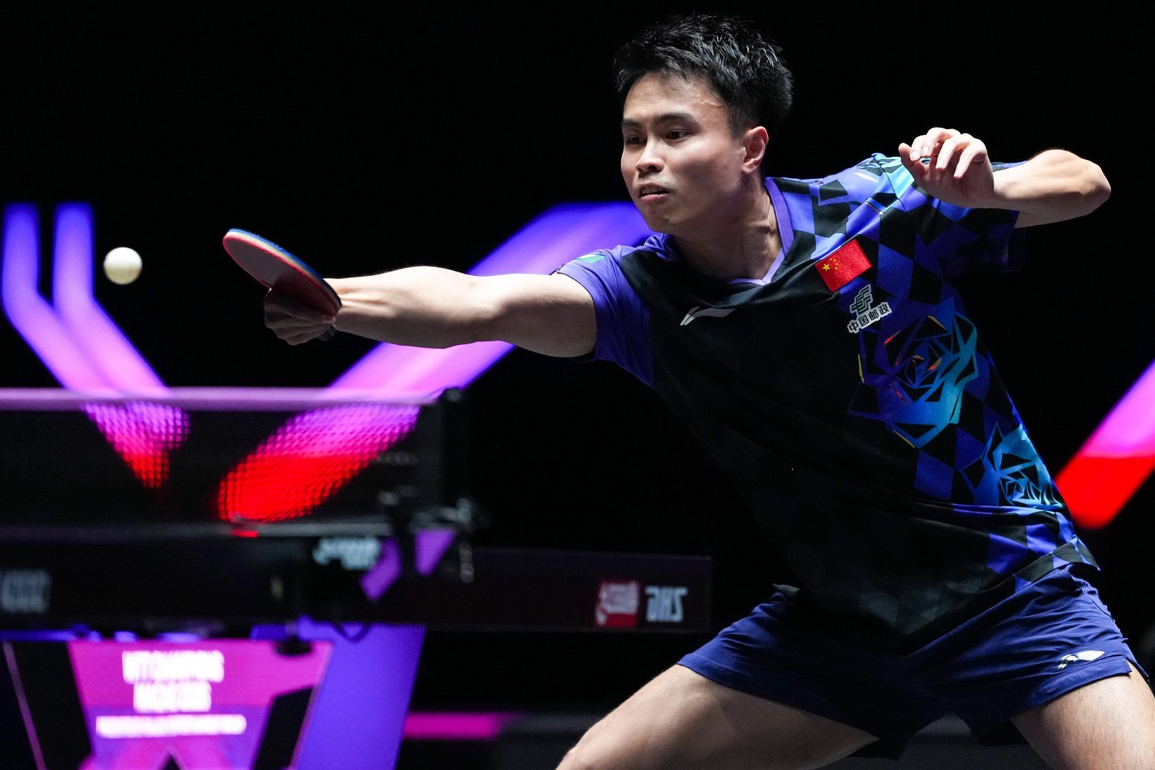 周启豪1比4张本智和周启豪无缘澳门冠军赛四强 🏓2026WTT澳门冠军赛男单1