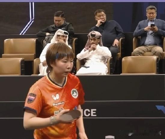 多哈球星挑战赛的赛场上转眼来到最后一个比赛日的最后两场争夺，也就是男女单打冠军争